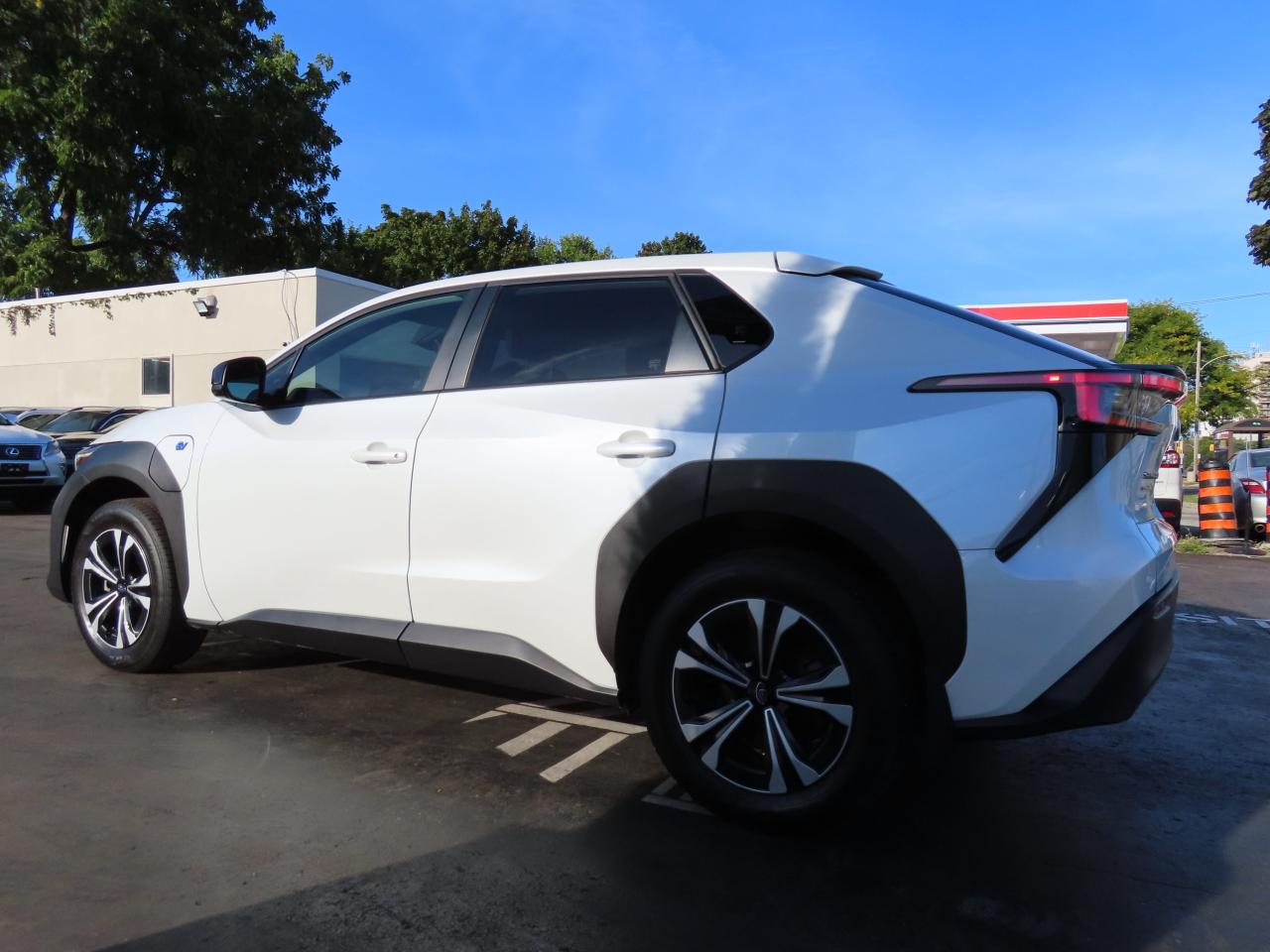 2023 Subaru Solterra Lane Assist - Blind Spot Monitor - Awd - Low Kms !! Photo