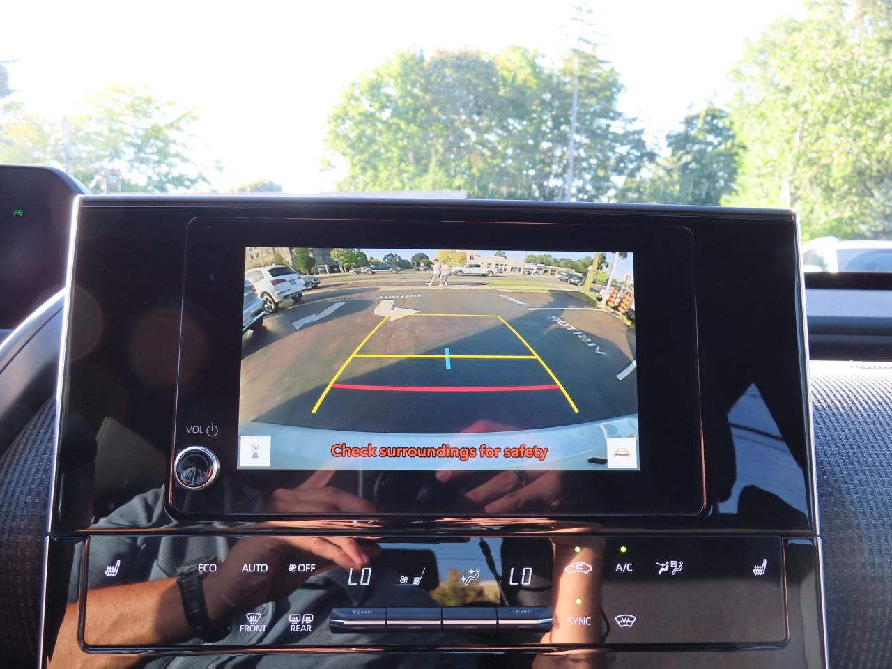 2023 Subaru Solterra Lane Assist - Blind Spot Monitor - Awd - Low Kms !! Photo