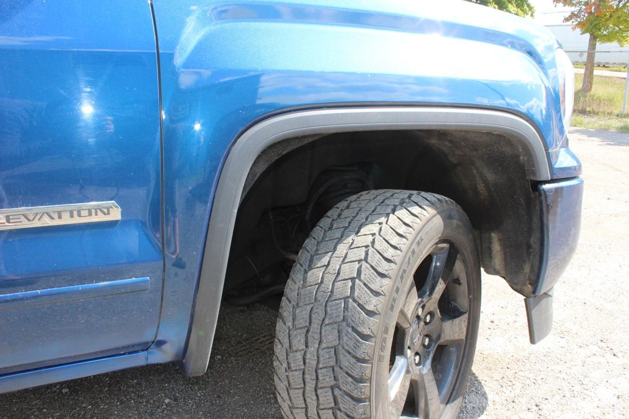 2017 GMC Sierra 1500 4WD DOUBLE CAB 143.5" SLE Photo