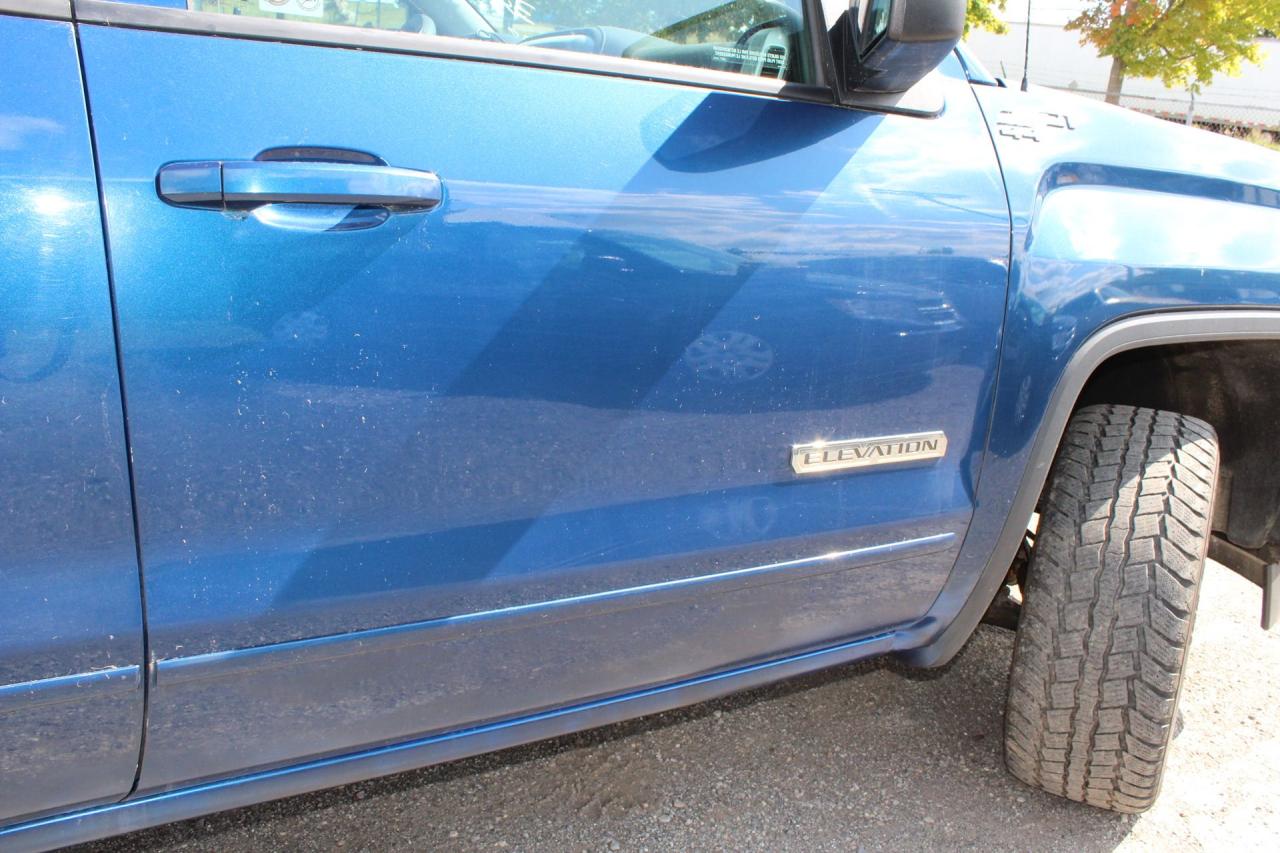 2017 GMC Sierra 1500 4WD DOUBLE CAB 143.5" SLE Photo