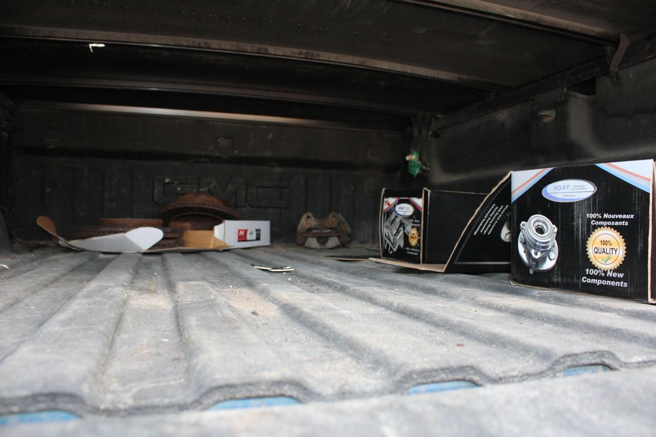 2017 GMC Sierra 1500 4WD DOUBLE CAB 143.5" SLE Photo