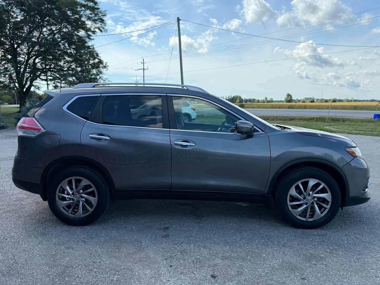2015 Nissan Rogue SL | Navigation | Backup Camera | Sunroof - Photo #6