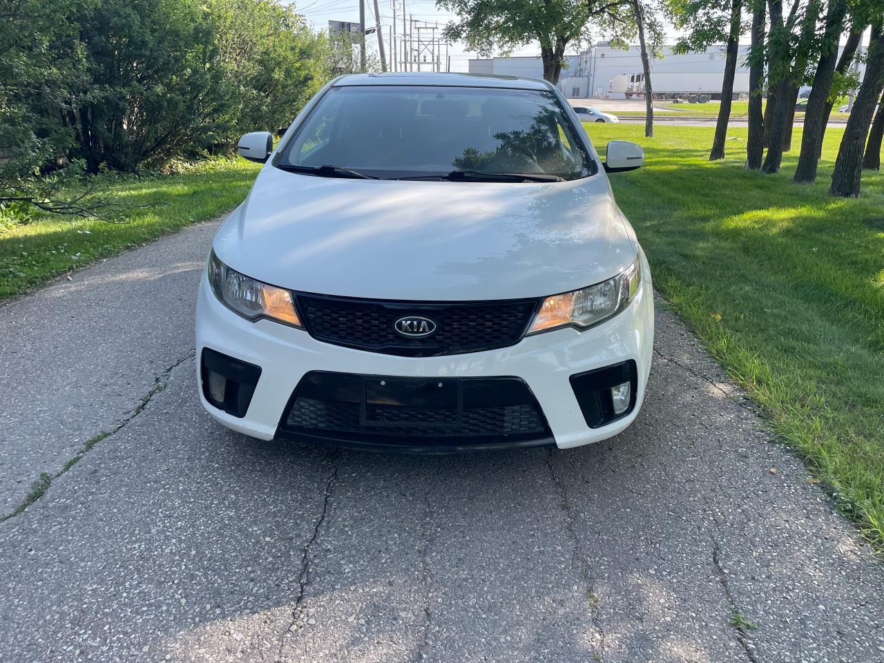 Used 2011 Kia Forte Koup EX w/Sunroof for sale in Winnipeg, MB