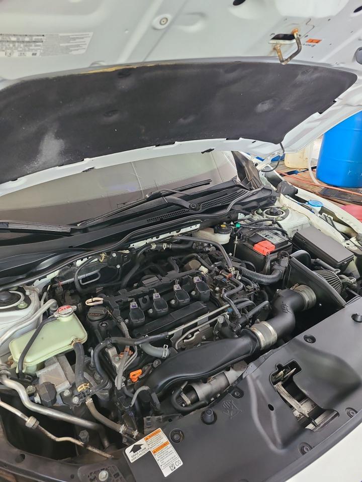 2021 Honda Civic Sport Touring - Photo #7