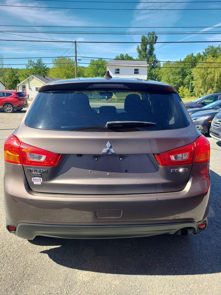 2017 Mitsubishi RVR SE - Photo #4