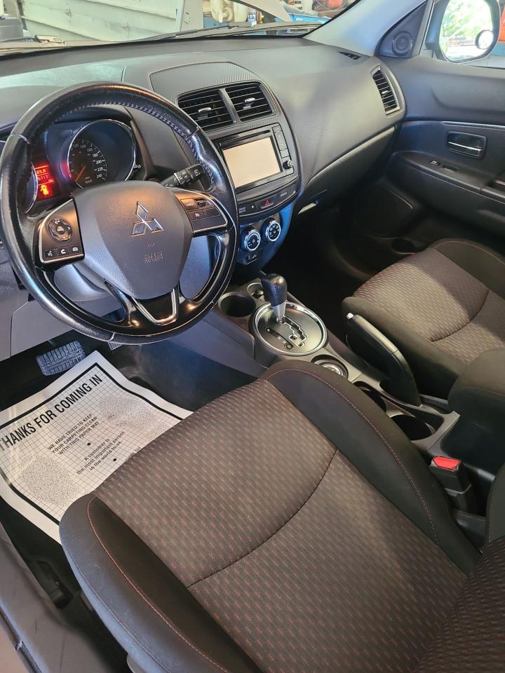 2017 Mitsubishi RVR SE - Photo #5