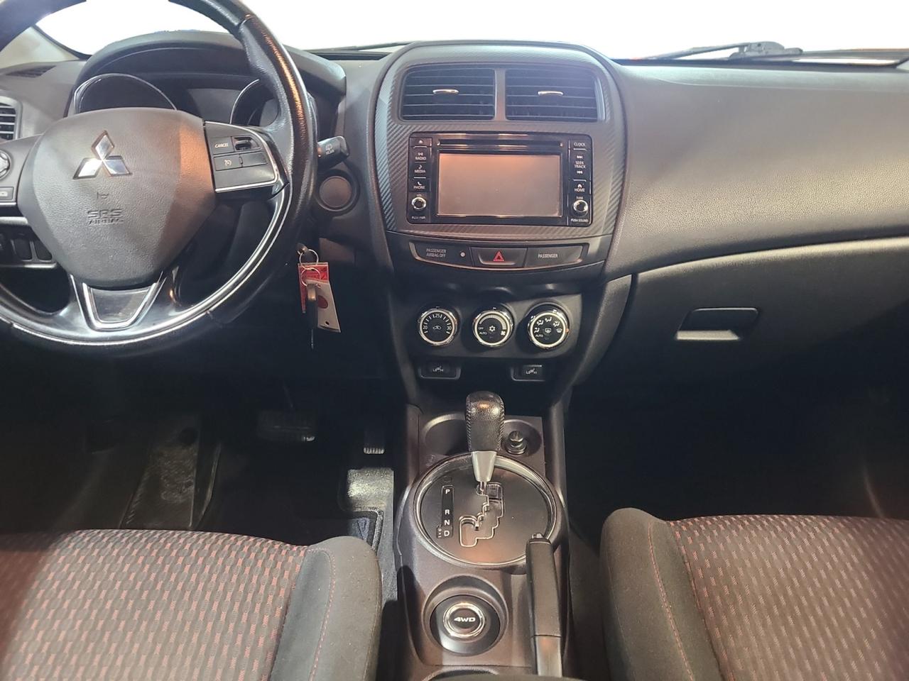 2017 Mitsubishi RVR SE - Photo #12