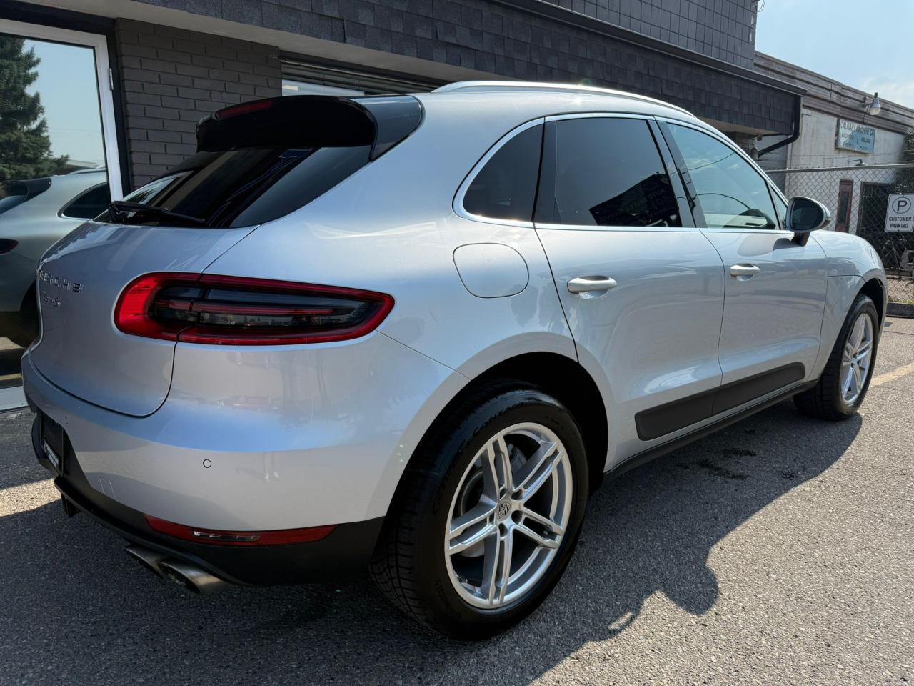 2015 Porsche Macan S | Serviced Well | Finance & Warranty Available - Photo #3