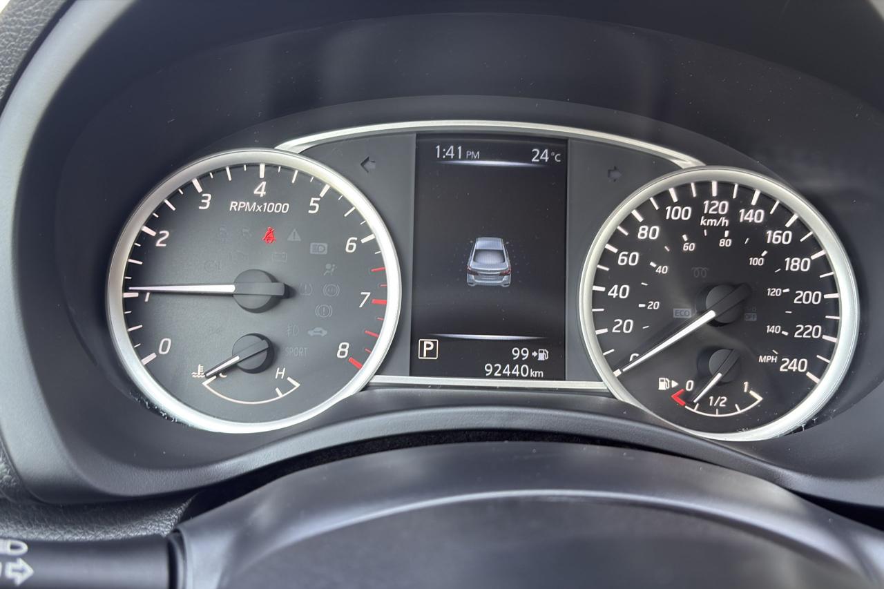 2017 Nissan Sentra SV - Photo #5