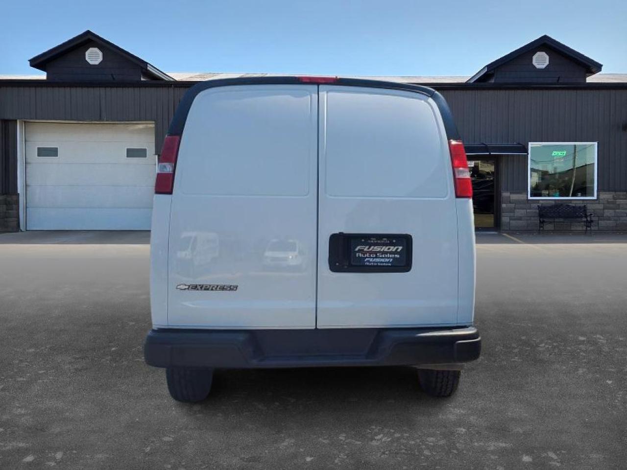 2020 Chevrolet Express Cargo Van RWD 2500 135"-LADDER RACKS & SHELVING&DIVIDING WAL - Photo #4