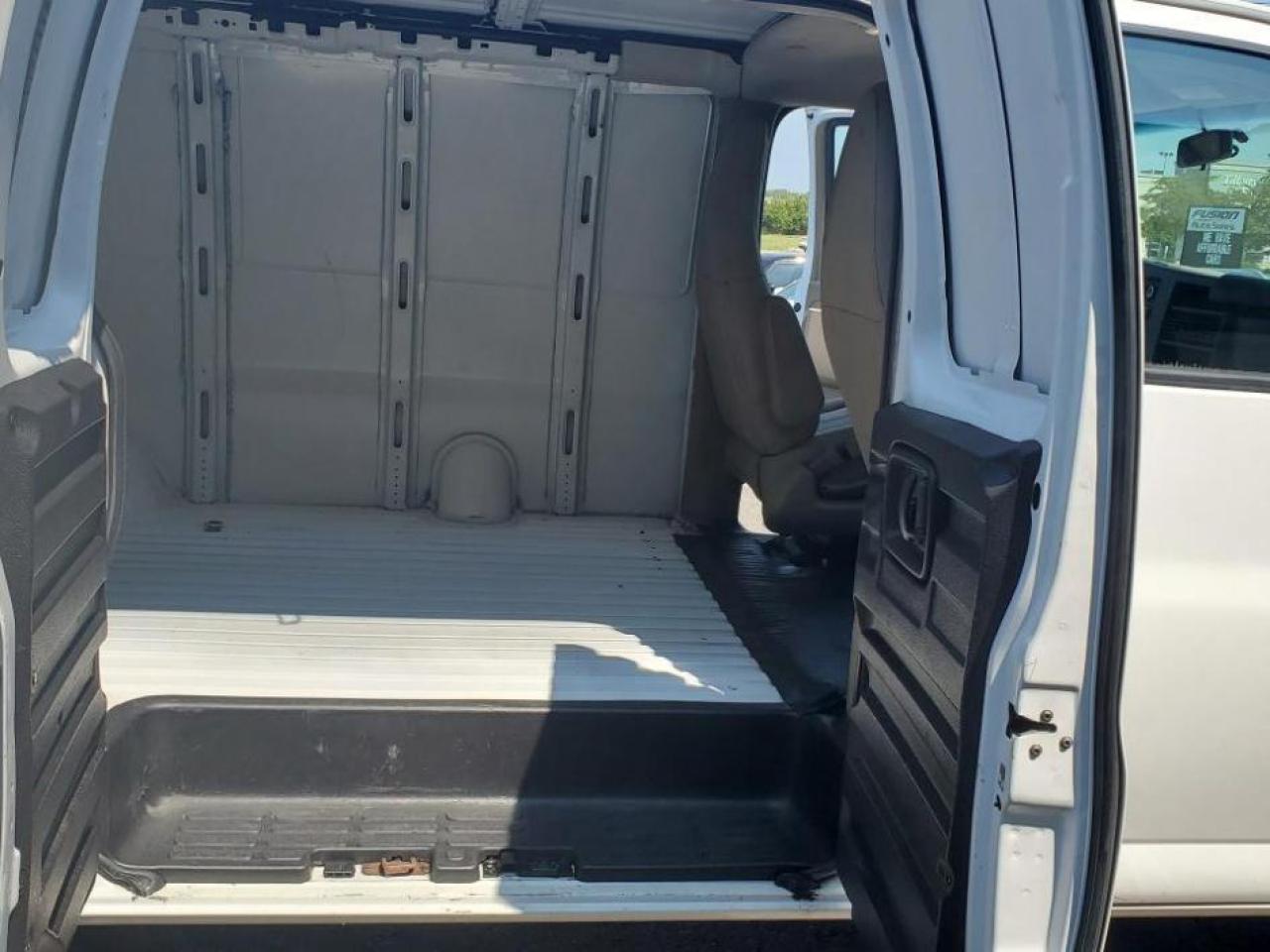 2020 Chevrolet Express Cargo Van RWD 2500 135"-LADDER RACKS & SHELVING&DIVIDING WAL - Photo #16