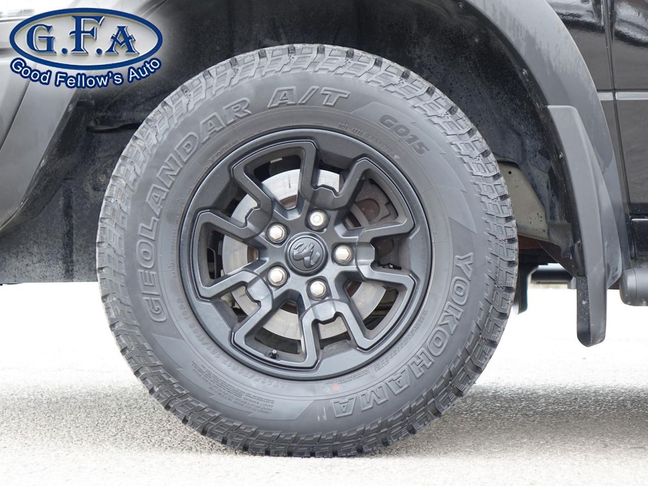 2021 RAM 1500 Classic WARLOCK MODEL, 4X4, CREW CAB, 5 PASSENGER, SUNROOF Photo6
