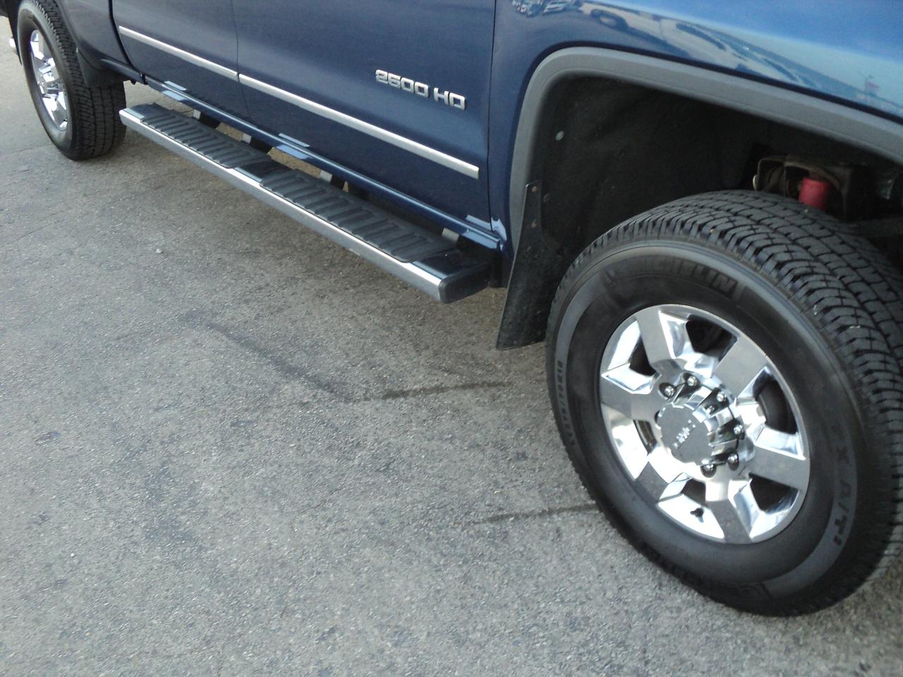 2015 GMC Sierra 2500 SLT CrewCab 4WD Z71 6.6L8cylDiesel 6'7"Box - Photo #23