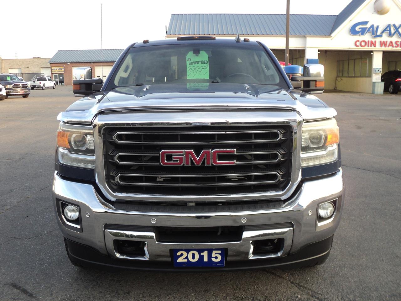 2015 GMC Sierra 2500 SLT CrewCab 4WD Z71 6.6L8cylDiesel 6'7"Box - Photo #3