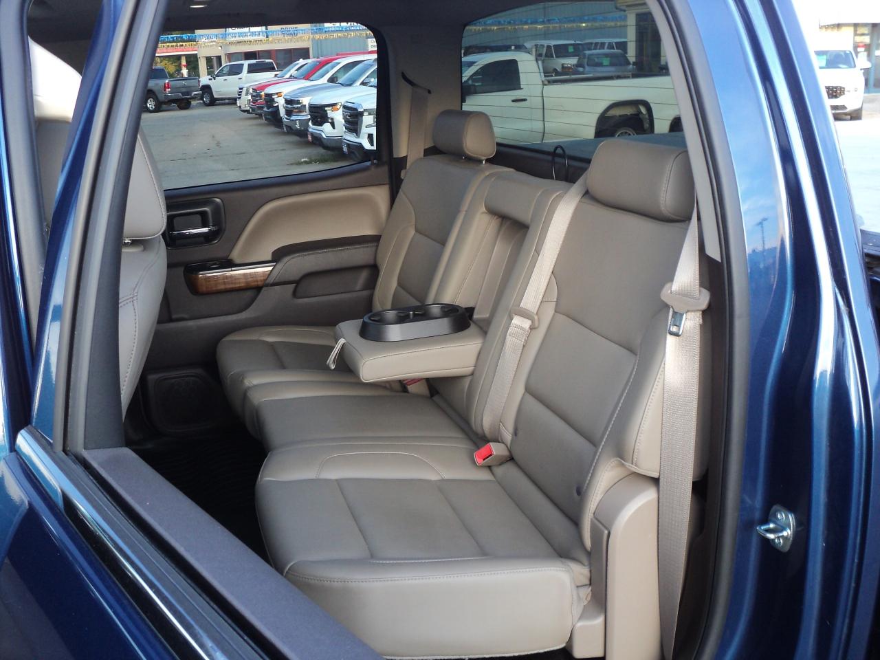 2015 GMC Sierra 2500 SLT CrewCab 4WD Z71 6.6L8cylDiesel 6'7"Box - Photo #14