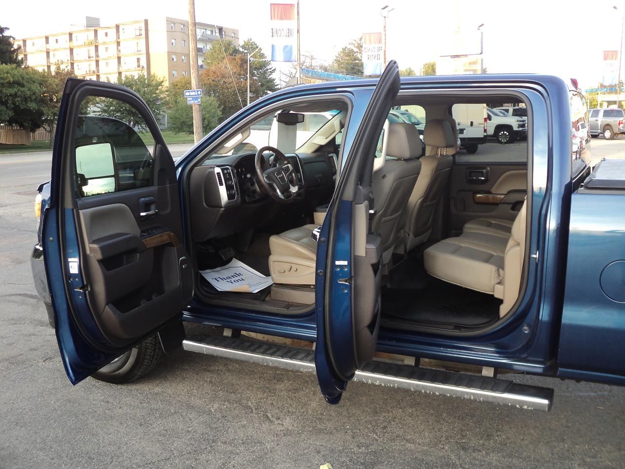 2015 GMC Sierra 2500 SLT CrewCab 4WD Z71 6.6L8cylDiesel 6'7"Box - Photo #10