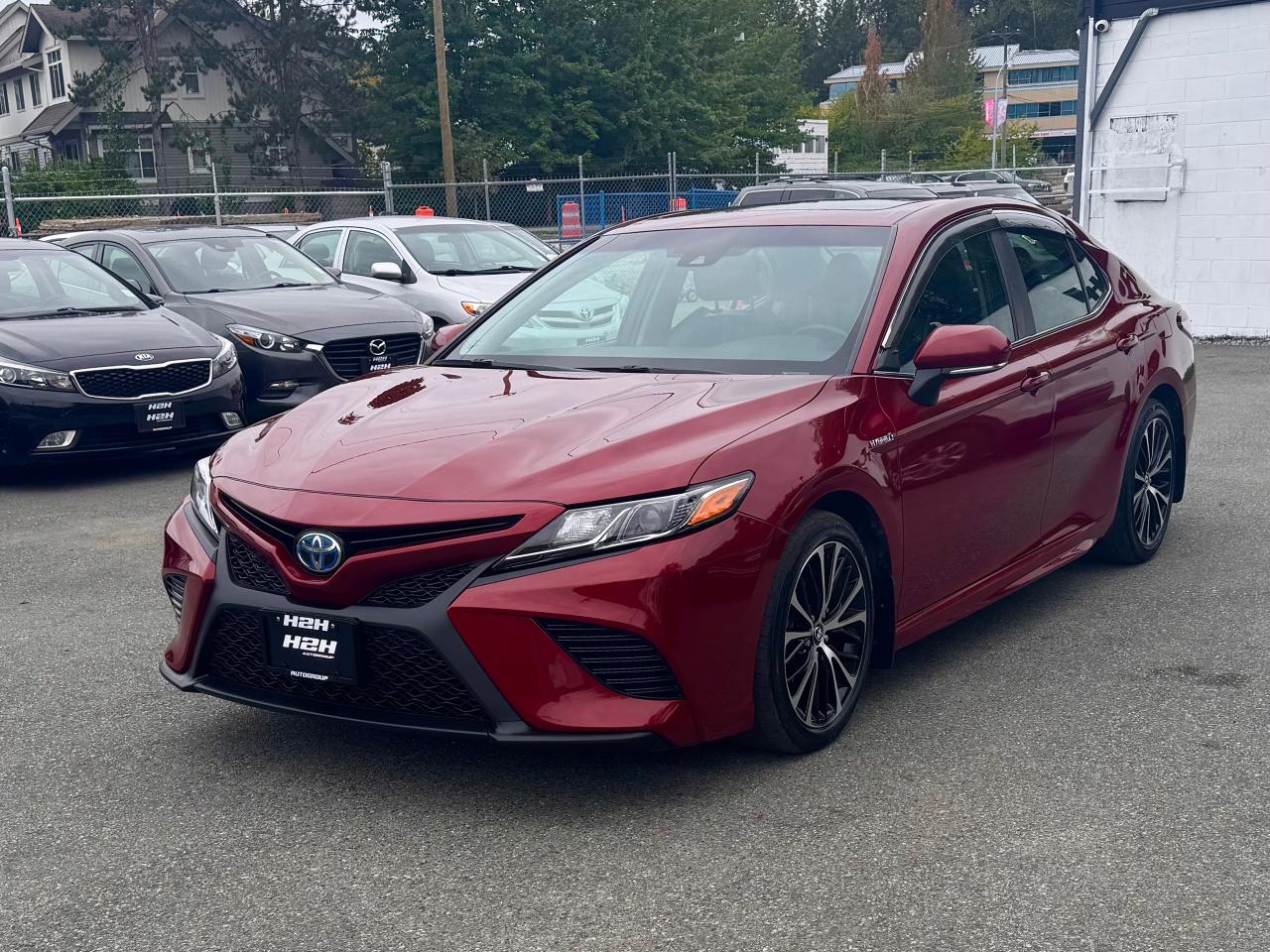 Used 2018 Toyota Camry SE Hybrid for sale in Surrey, BC