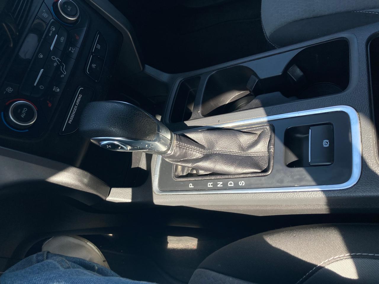 2018 Ford Escape SE - Photo #18