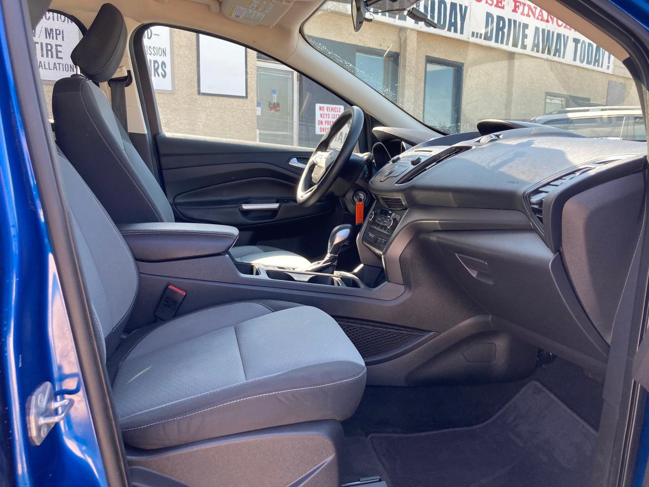2018 Ford Escape SE - Photo #9