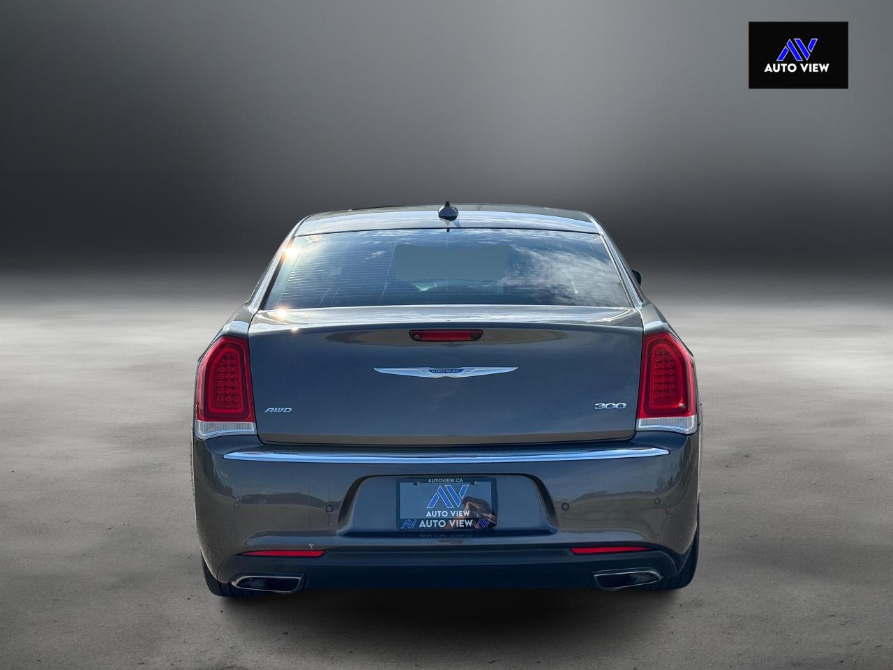 2018 Chrysler 300 300 Limited **ALL WHEEL DRIVE** - Photo #6