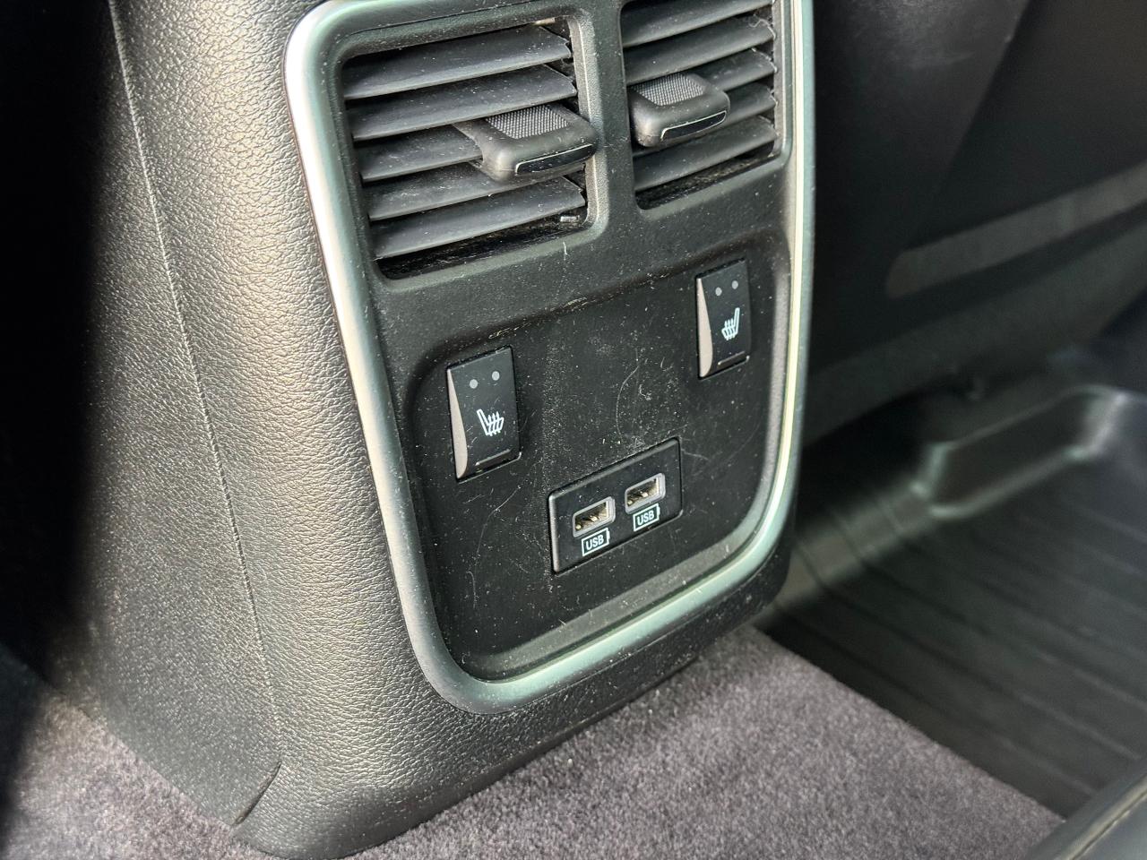 2018 Chrysler 300 300 Limited **ALL WHEEL DRIVE** - Photo #31