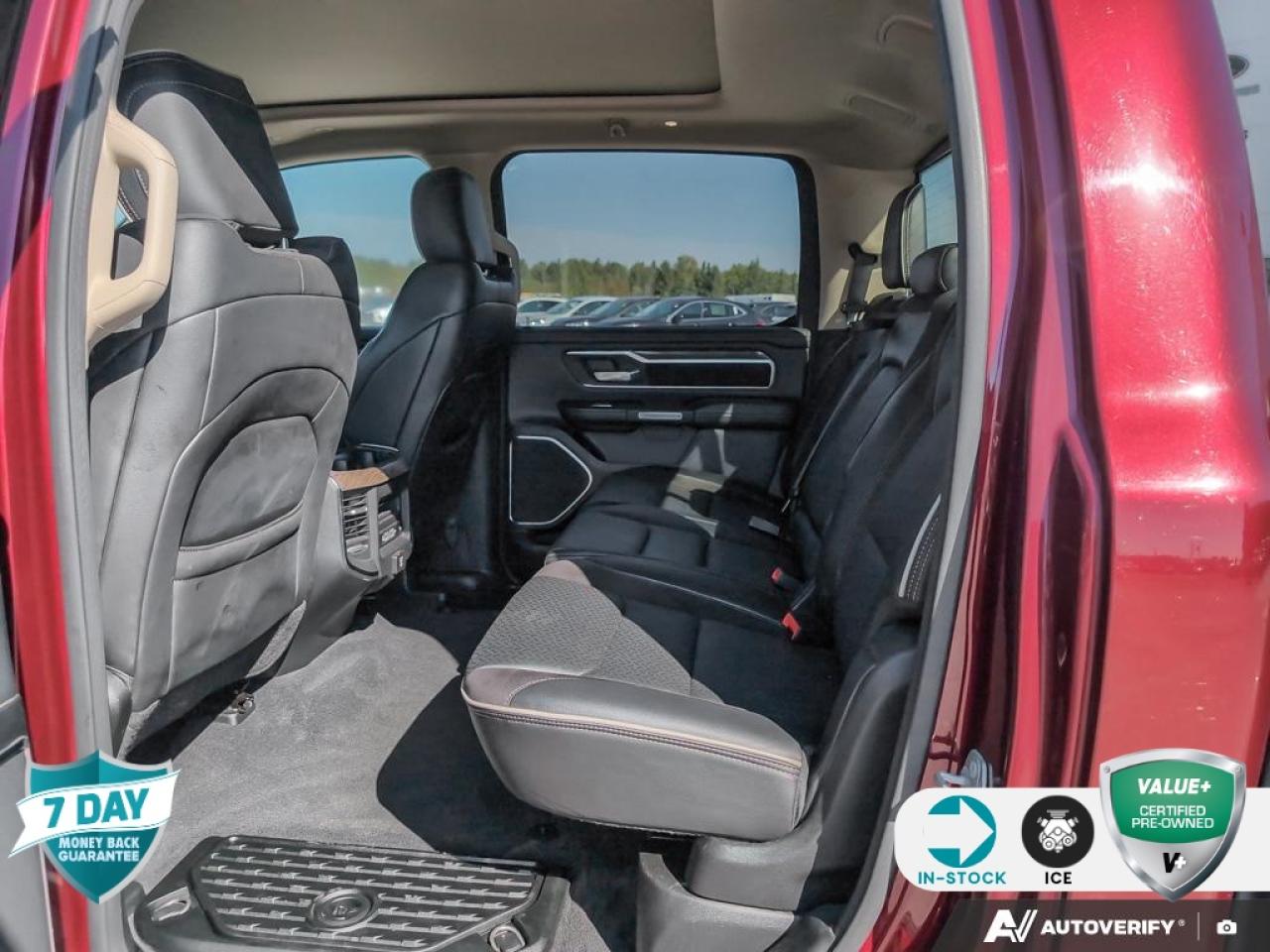 2019 RAM 1500 Laramie 5.7L HEMI | DUAL PANE PANO SUNROOF Photo