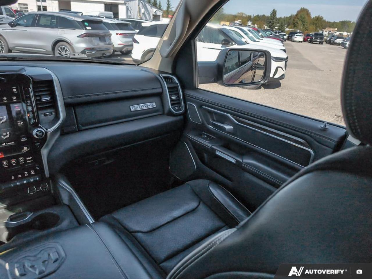 2019 RAM 1500 Laramie 5.7L HEMI | DUAL PANE PANO SUNROOF Photo