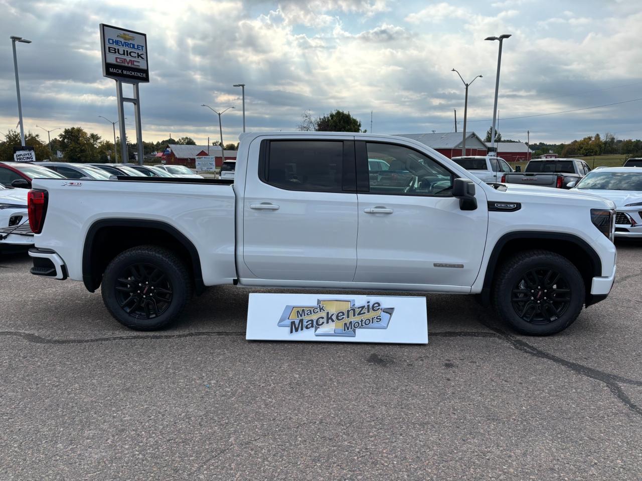 2026 GMC Sierra 1500 2026 GMC Sierra Elevation Crew Cab 4WD Photo