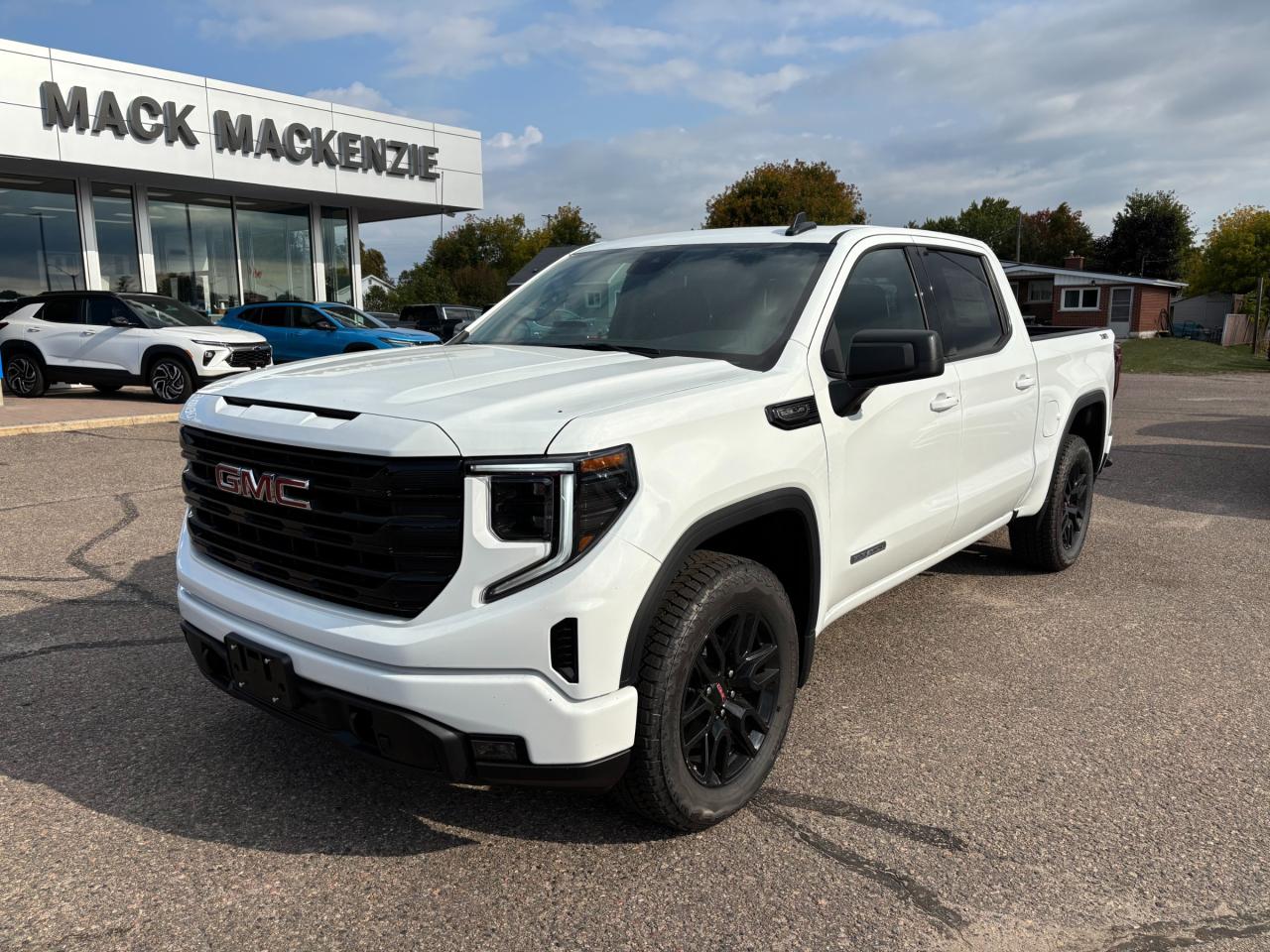 2026 GMC Sierra 1500 2026 GMC Sierra Elevation Crew Cab 4WD Photo4