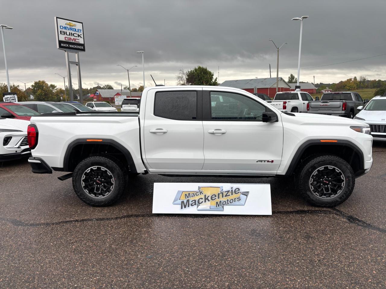 2026 GMC Canyon 2026 GMC Canyon AT4 4WD Photo