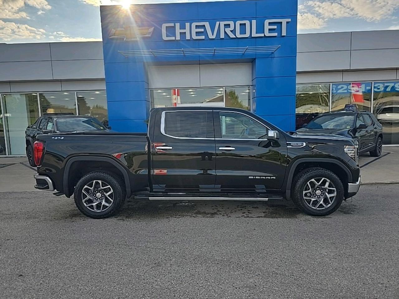 2026 GMC Sierra 1500 SLT Photo