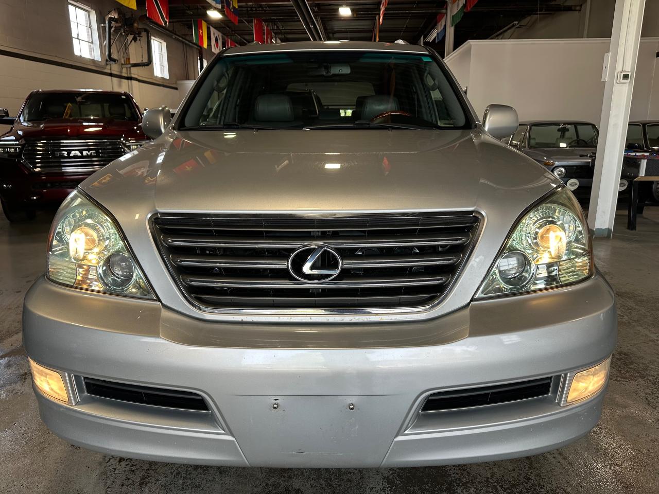 2009 Lexus GX 470  - Photo #2