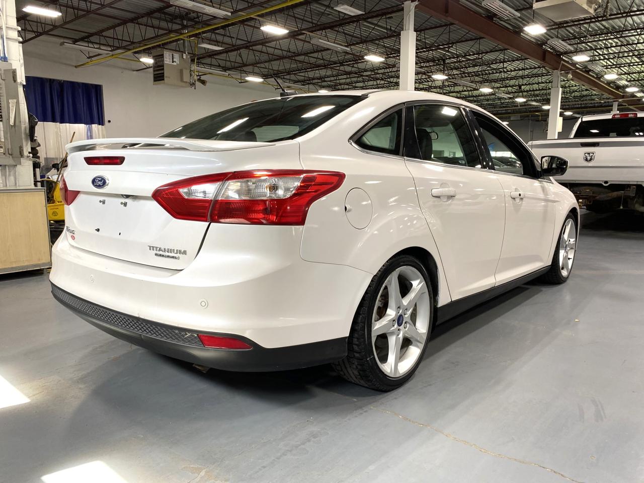 2014 Ford Focus Titanium - Photo #5