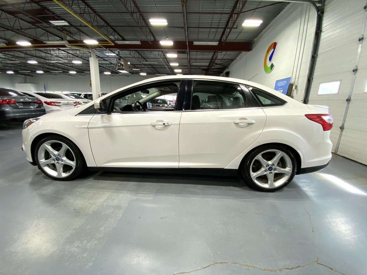 2014 Ford Focus Titanium - Photo #2