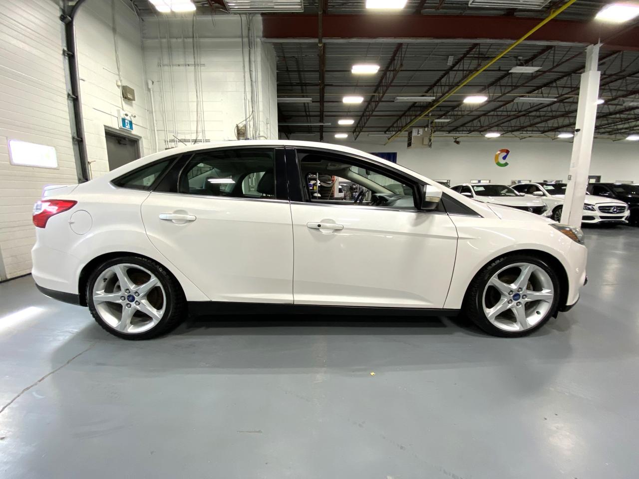 2014 Ford Focus Titanium - Photo #6