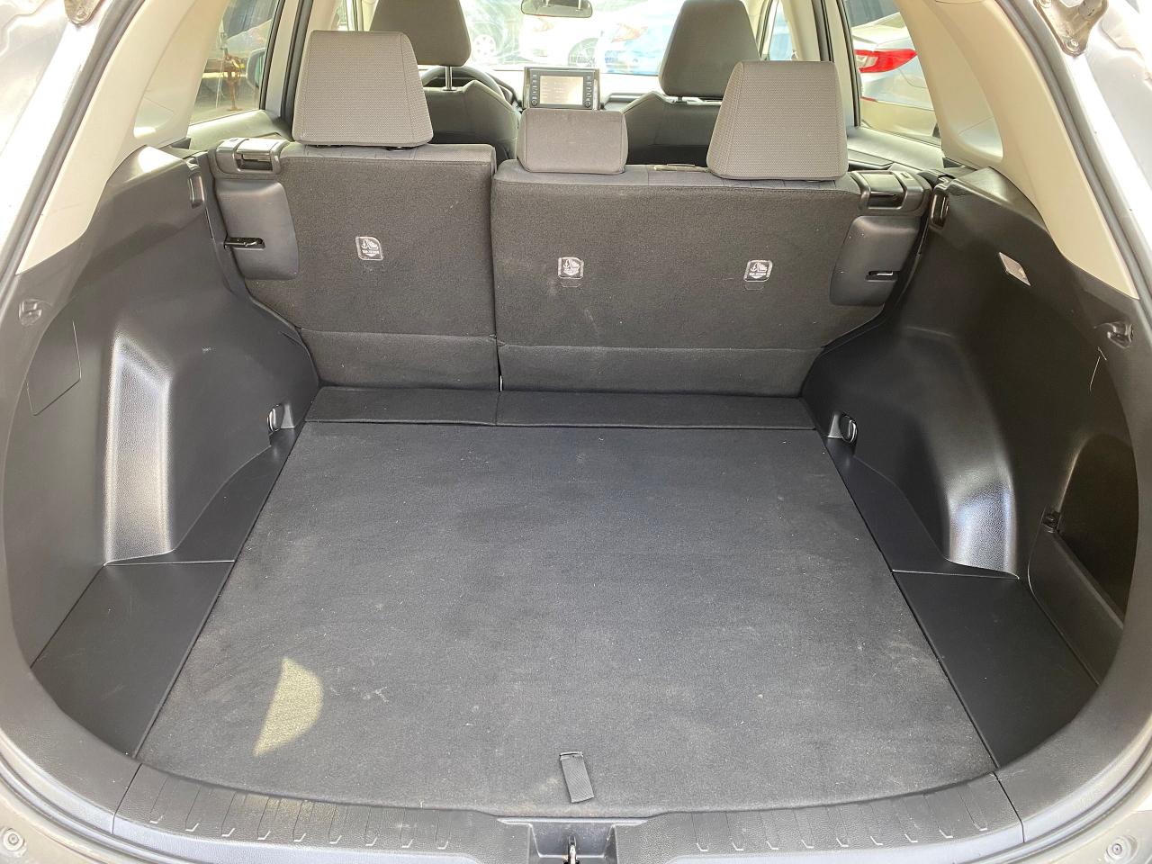 2020 Toyota RAV4 LE - Photo #10