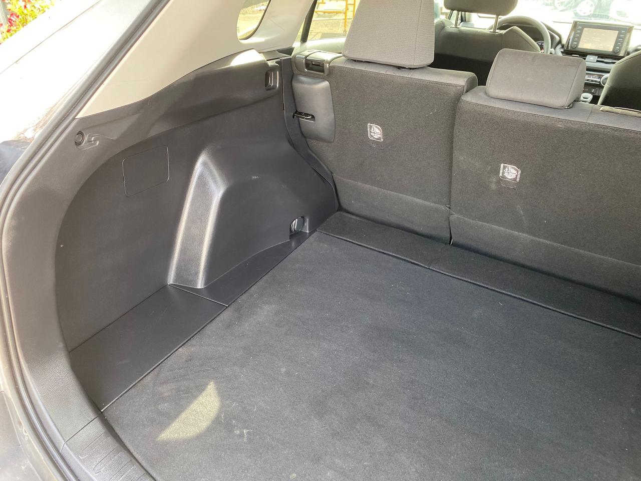 2020 Toyota RAV4 LE - Photo #11