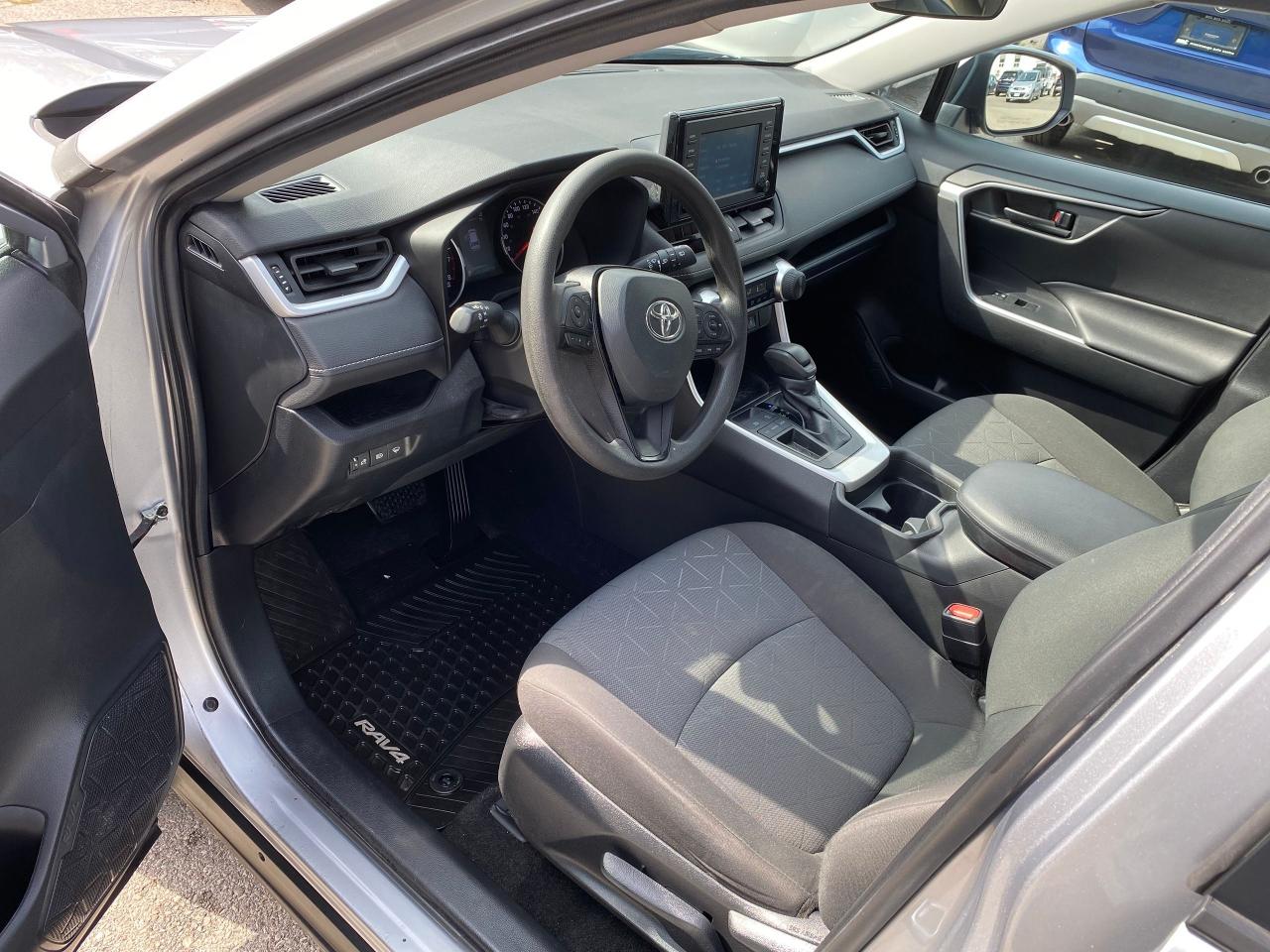 2020 Toyota RAV4 LE - Photo #33
