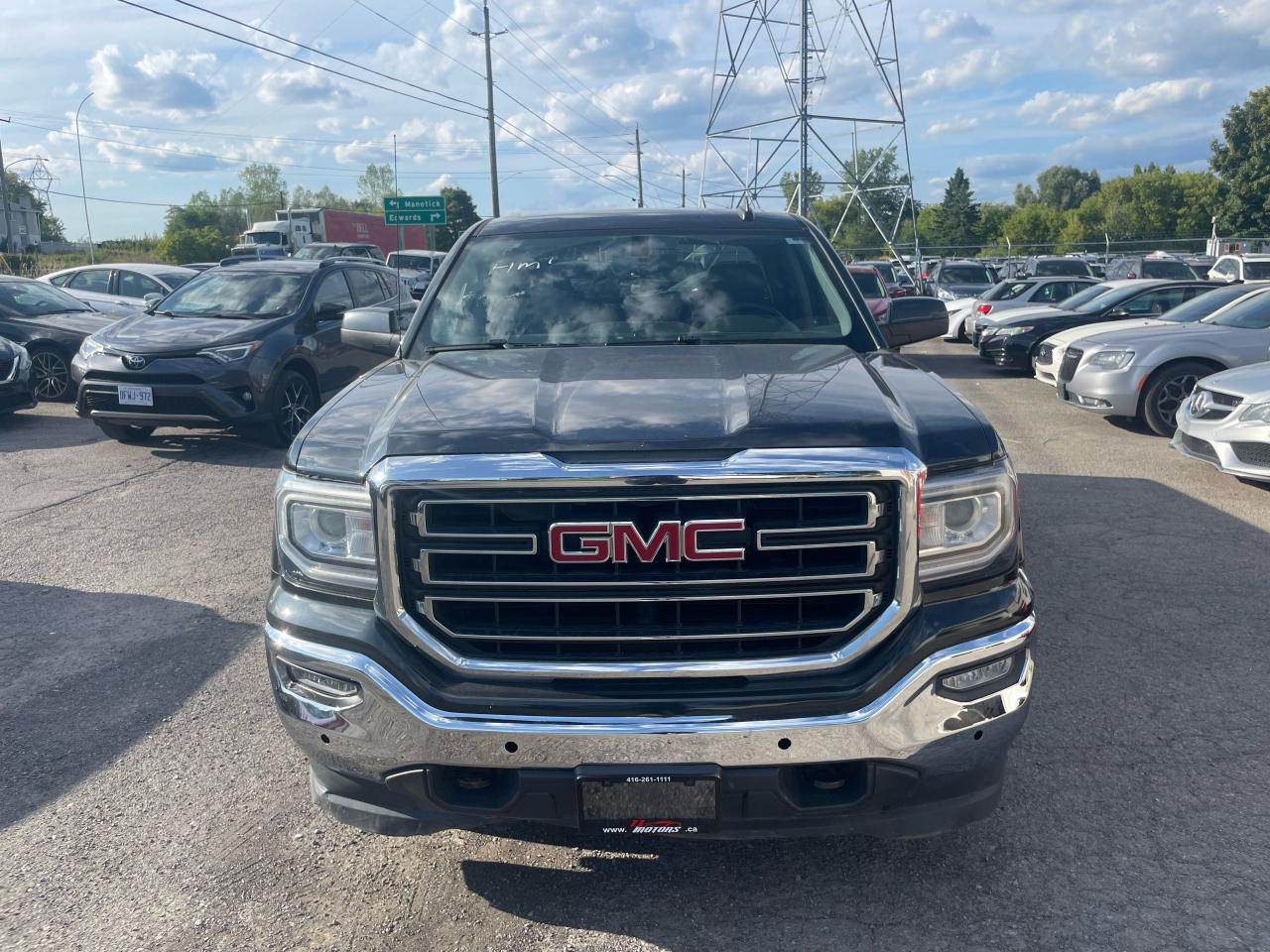 2017 GMC Sierra 1500 SLE - Photo #8