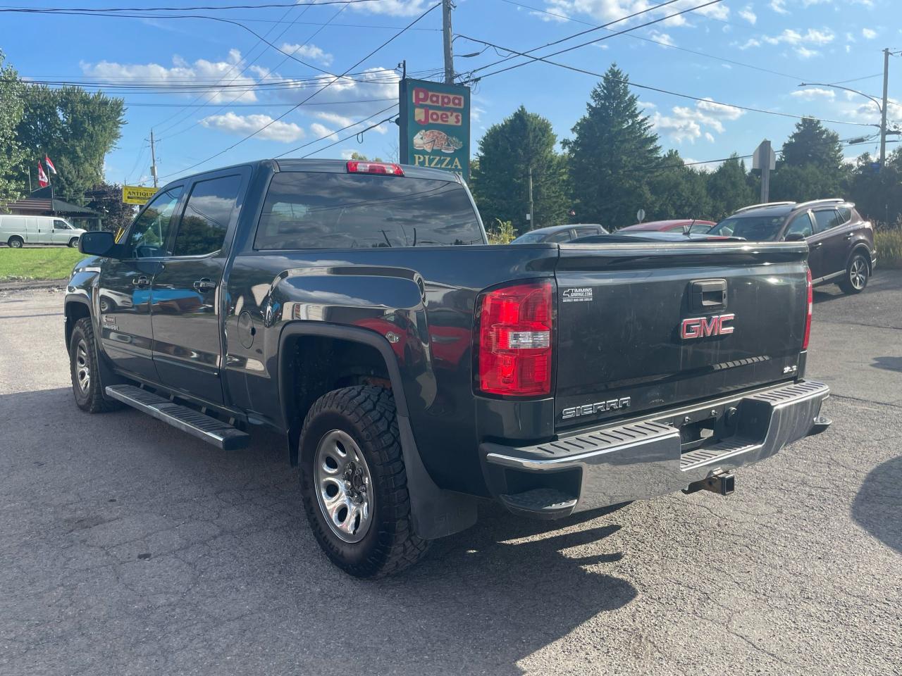 2017 GMC Sierra 1500 SLE Photo2