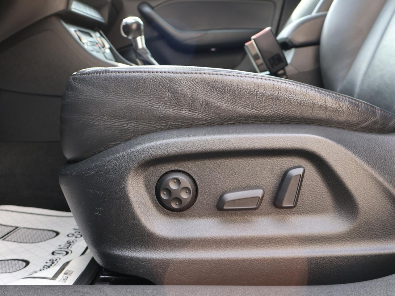 2015 Audi Q3 PROGRESSIV CERTIFIED *ACCIDENT FREE*AUDI MAINTAIN* BLUETOOTH LEATHER HEATED SEATS PANO ROOF CRUISE ALLOYS Photo