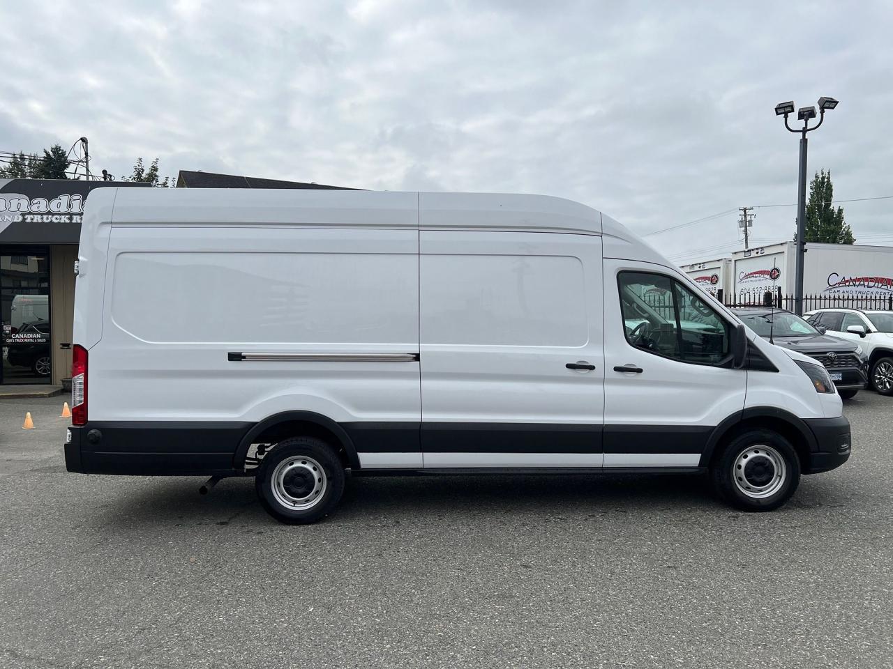 2023 Ford Transit Cargo Van T-350 148" EL Hi Rf 9500 GVWR RWD Photo9
