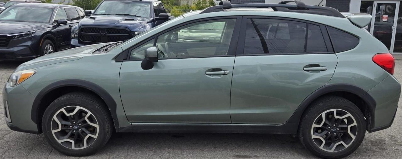 2016 Subaru Crosstrek TOURING PKG / NO ACCIDENTS / SUNROOF / REAR CAM - Photo #2