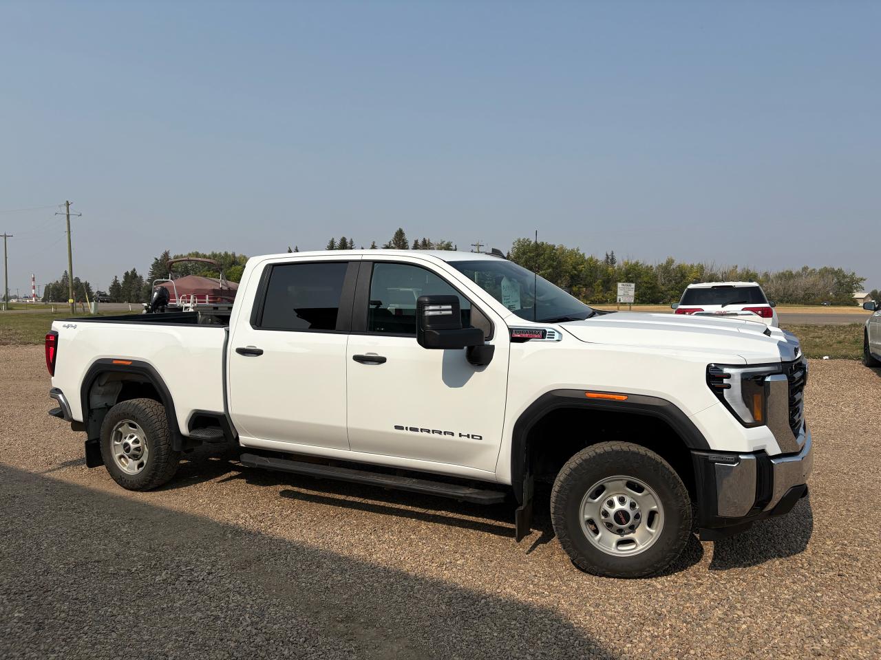 2024 GMC Sierra 2500 PRO - Photo #4
