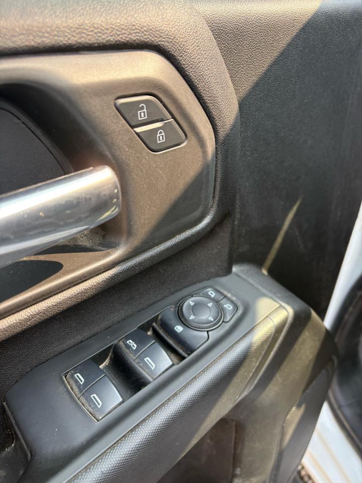 2024 GMC Sierra 2500 PRO - Photo #9