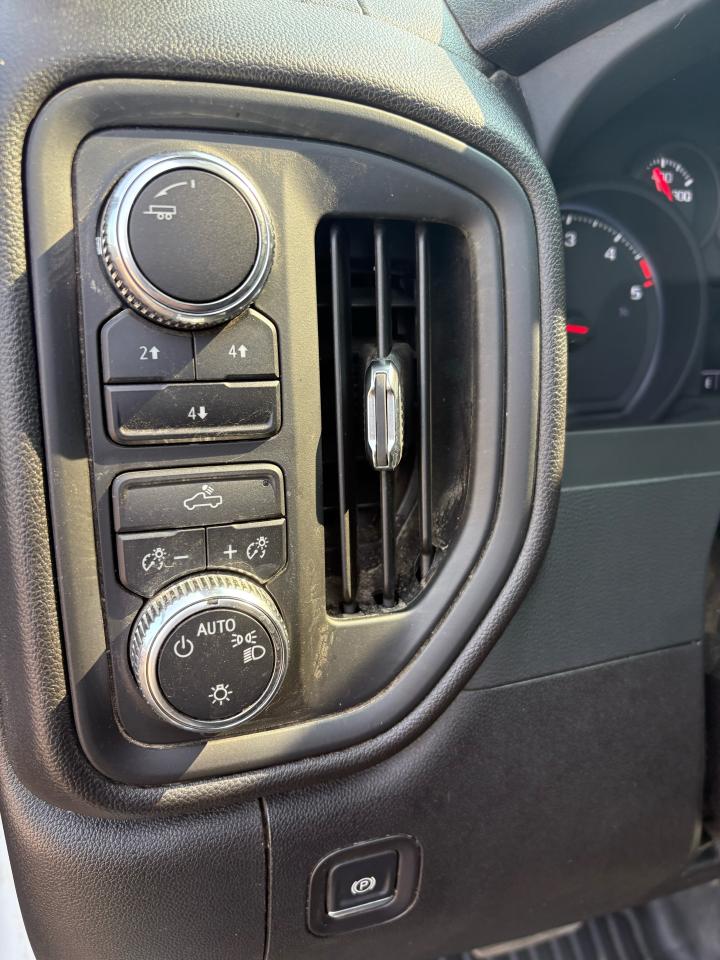 2024 GMC Sierra 2500 PRO - Photo #10
