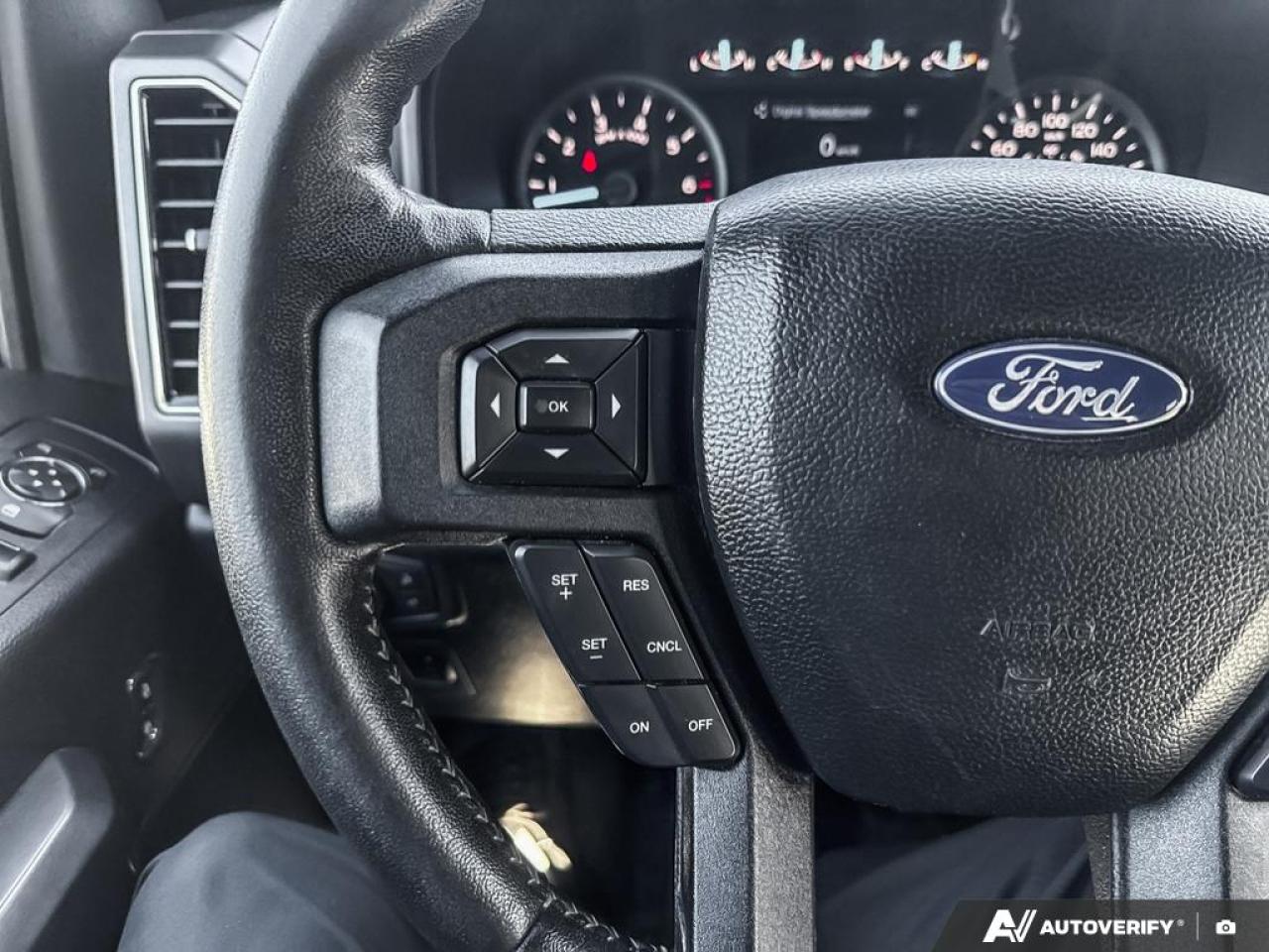 2019 Ford F-150 SPORT / NO ACCIDENTS / NAV / 4X4 / TOW PACK / CREW - Photo #19