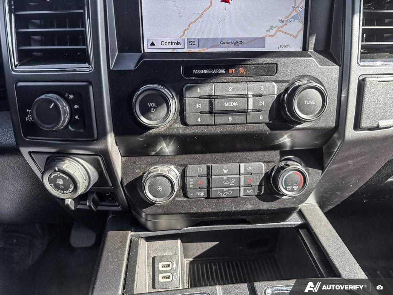 2019 Ford F-150 SPORT / NO ACCIDENTS / NAV / 4X4 / TOW PACK / CREW - Photo #17