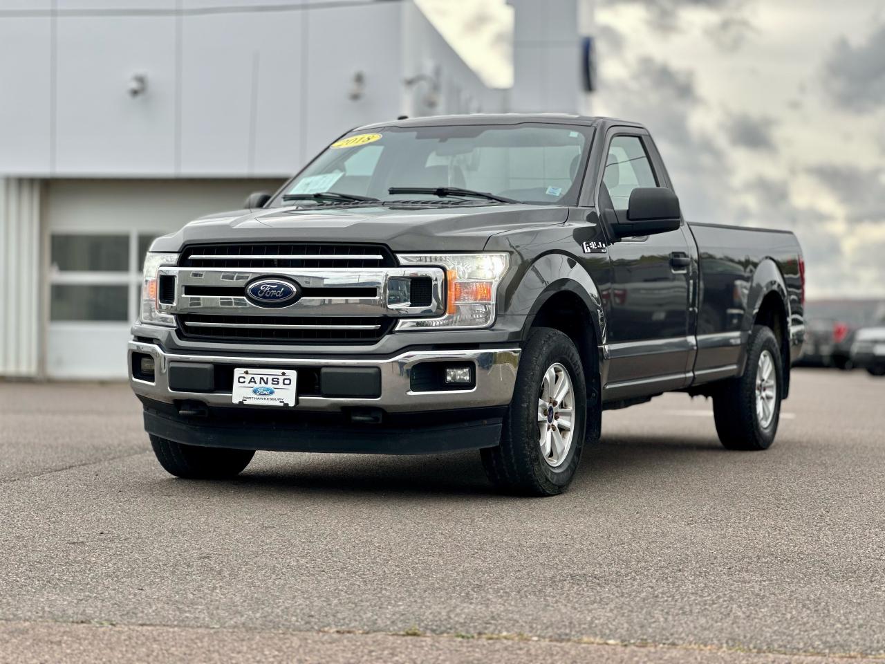2018 Ford F-150 XLT 4WD REG CAB 8' BOX Photo2