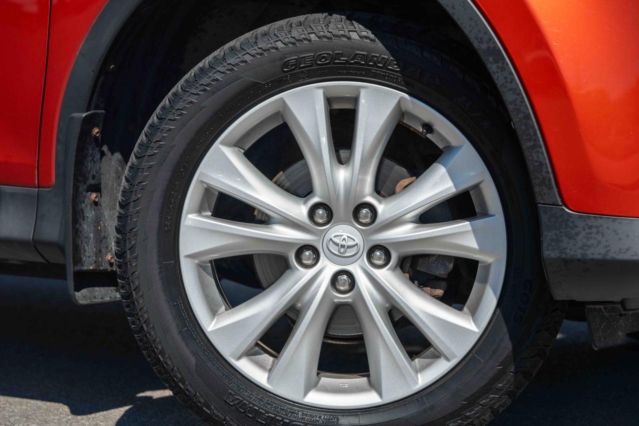 2015 Toyota RAV4 LIMITED  - Photo #8